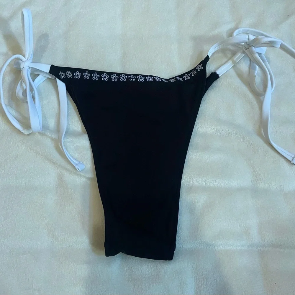 New! Frankie’s Bikinis x PINK itsy Black Bikini Bottom 1522